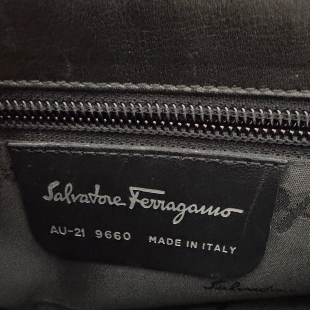 Salvatore Ferragamo Black Shoulder Bag EUC AU21 9660 - Picture 8 of 12